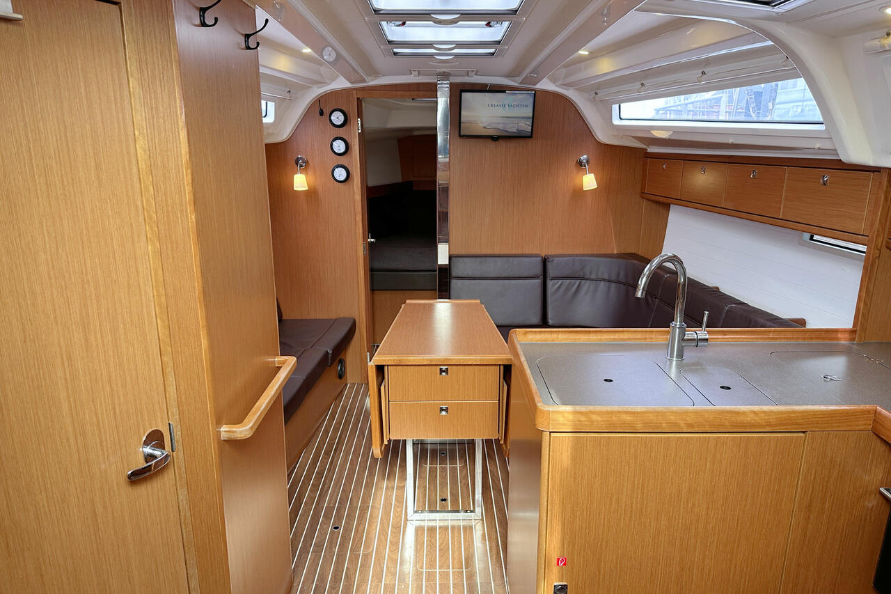 Bavaria Cruiser 37 - 3 cab. — photo 11