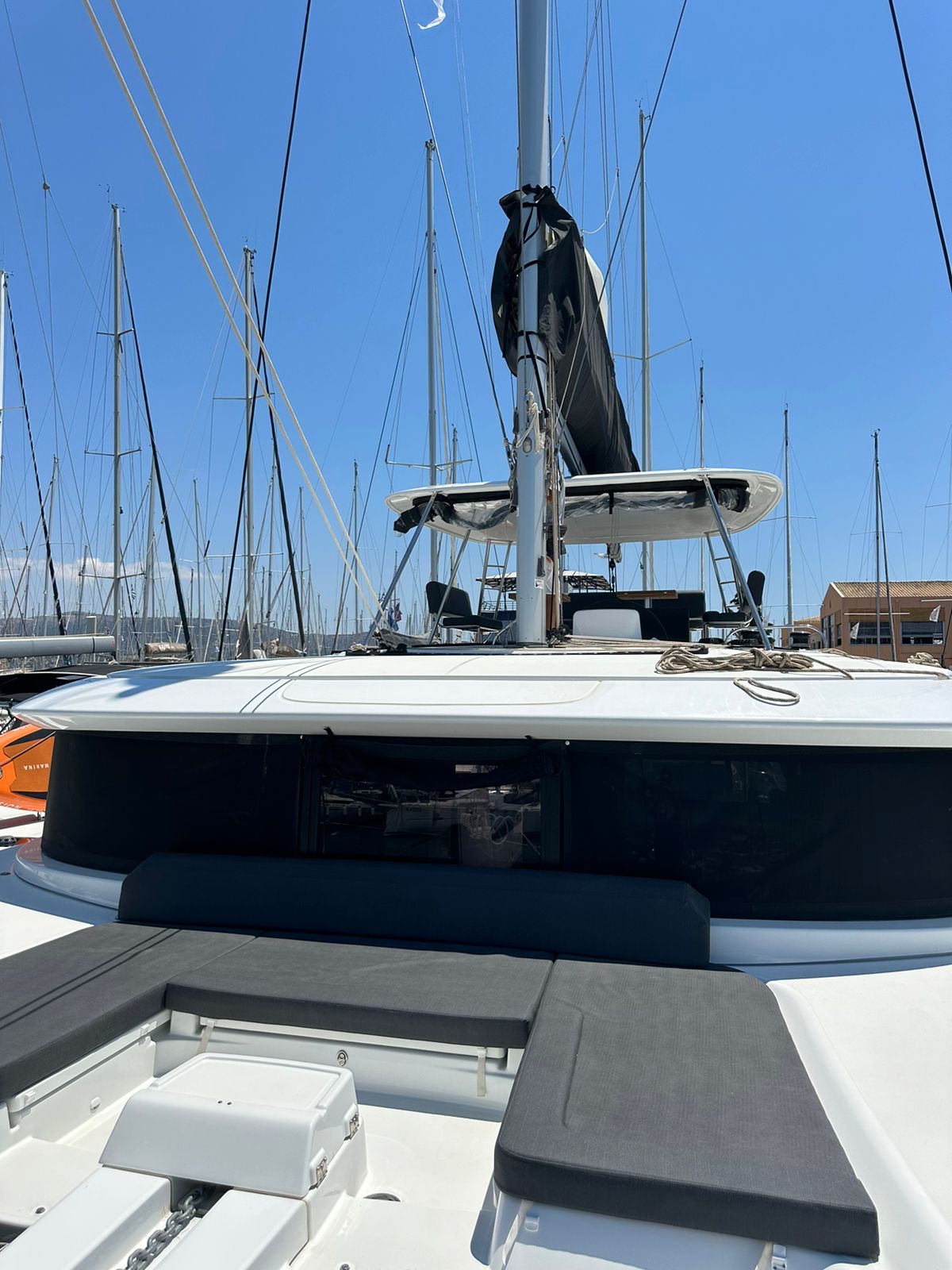 Lagoon 46 - 4 + 1 cab. — photo 8