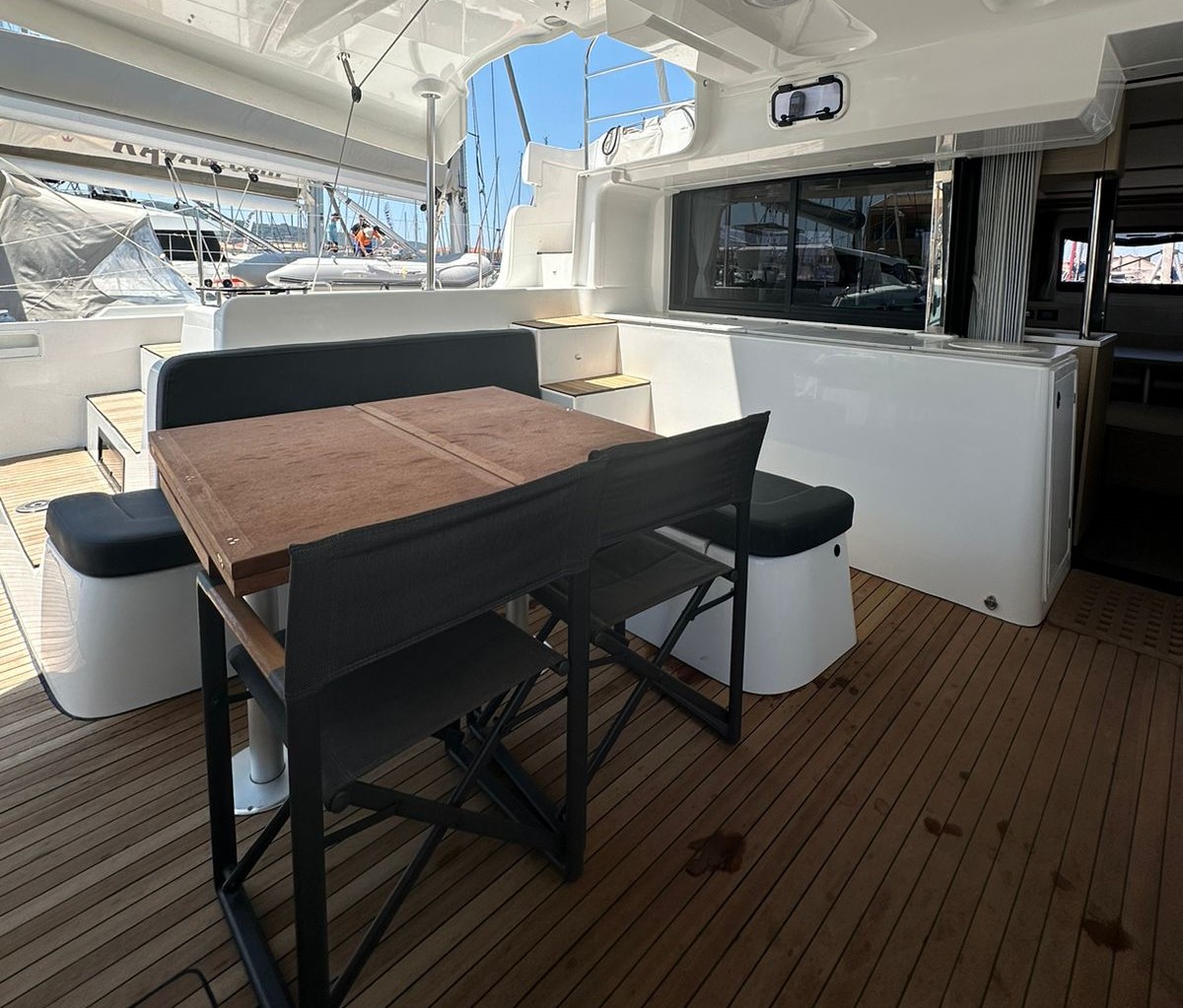 Lagoon 46 - 4 + 1 cab. — photo 10