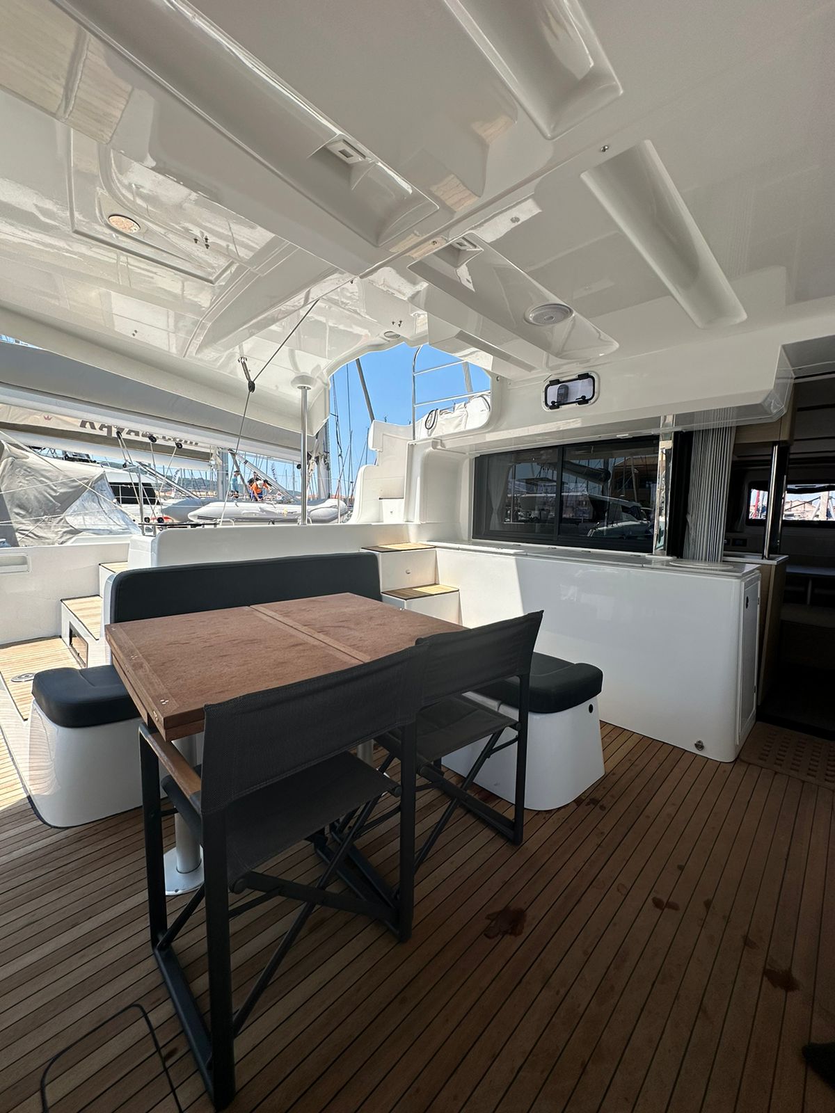 Lagoon 46 - 4 + 1 cab. — photo 11