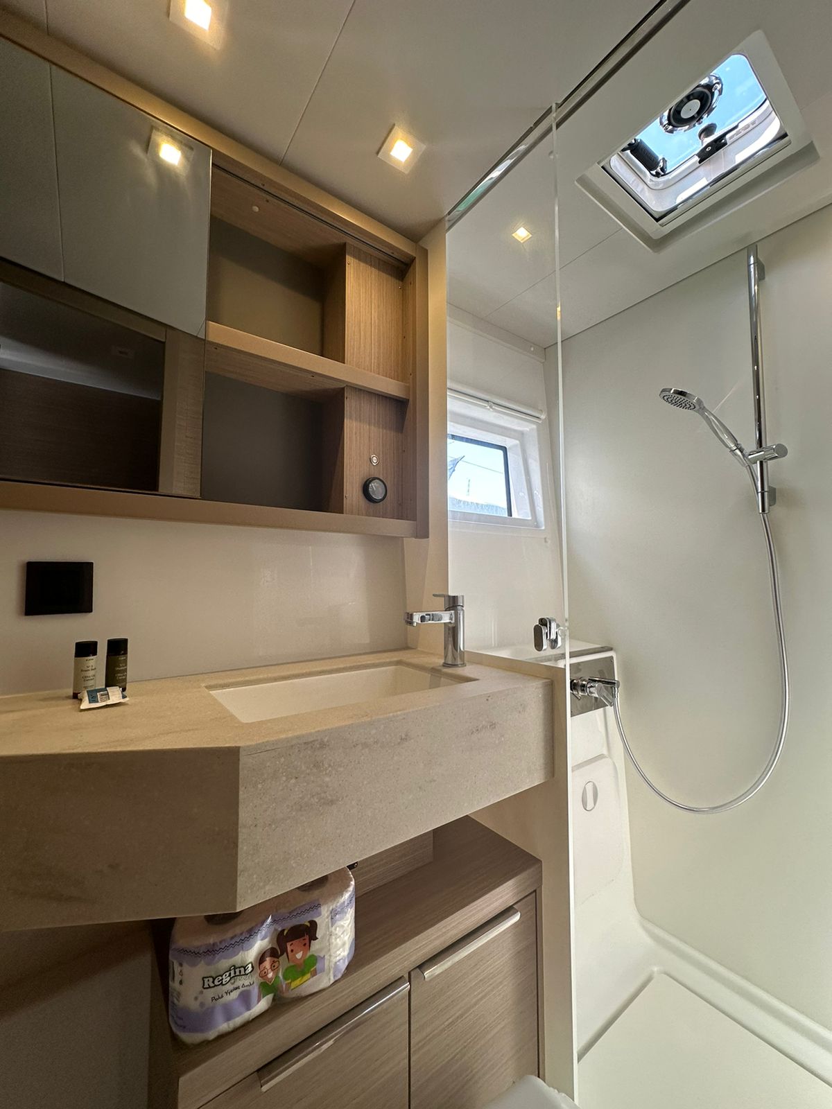 Lagoon 46 - 4 + 1 cab. — photo 19