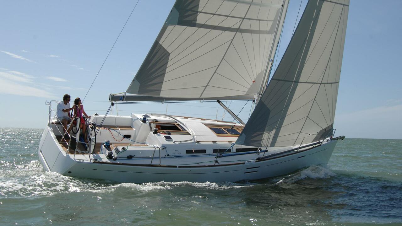Dufour 40E — photo 1