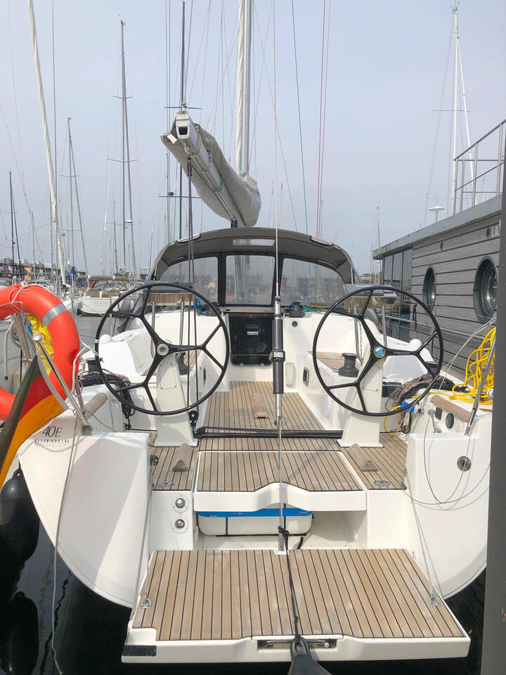Dufour 40E — photo 3