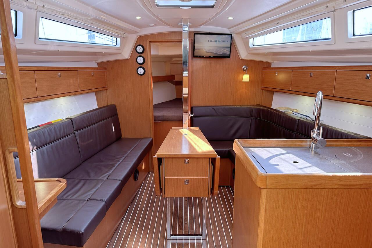 Bavaria Cruiser 33 — photo 8