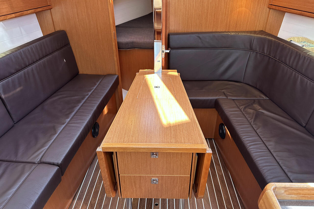 Bavaria Cruiser 33 — photo 13
