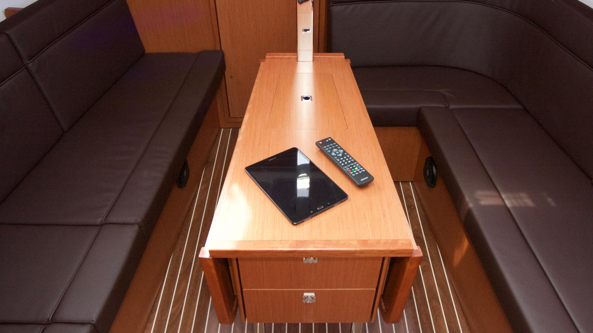 Bavaria Cruiser 34 — photo 14