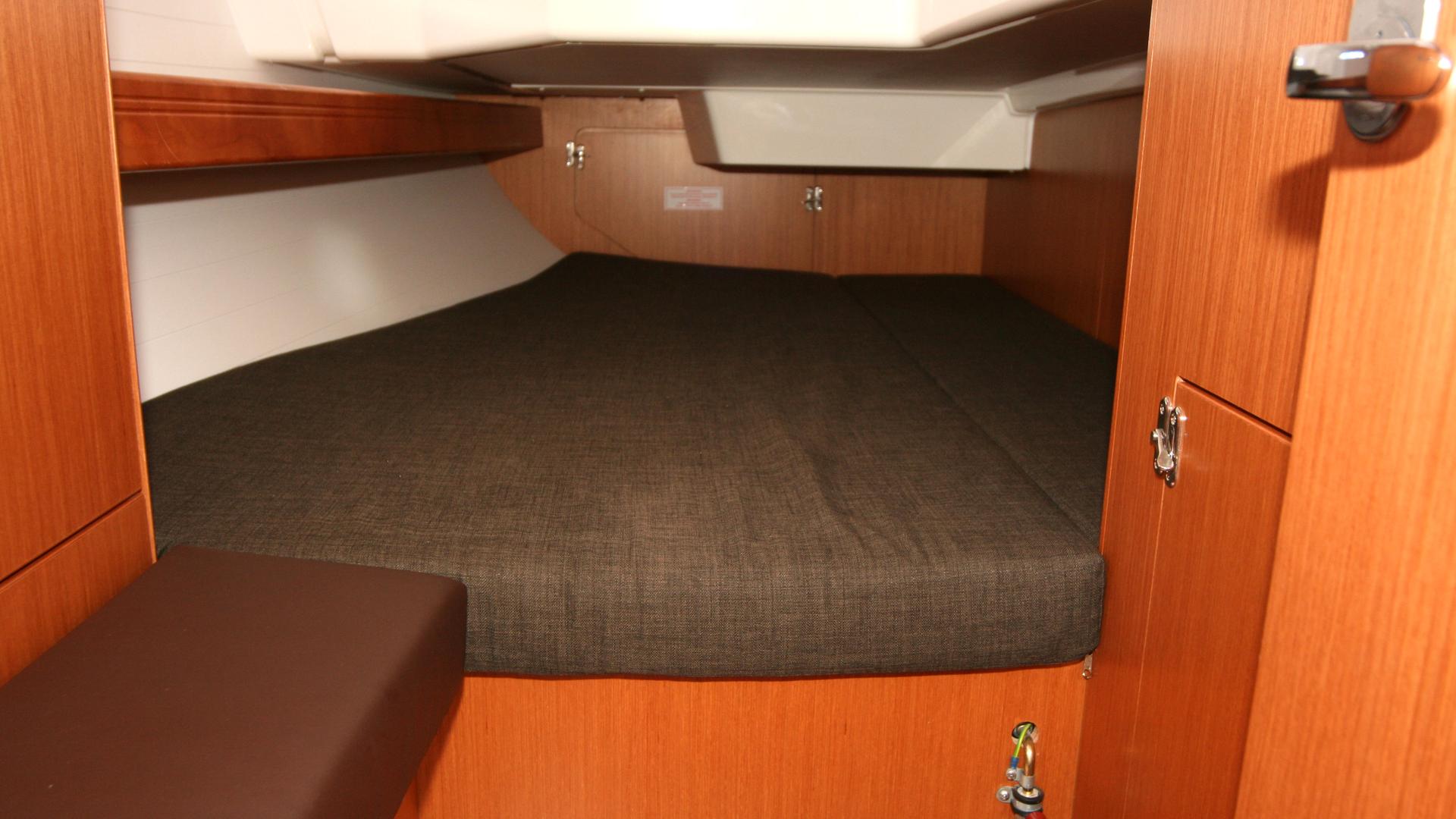 Bavaria Cruiser 34 — photo 17