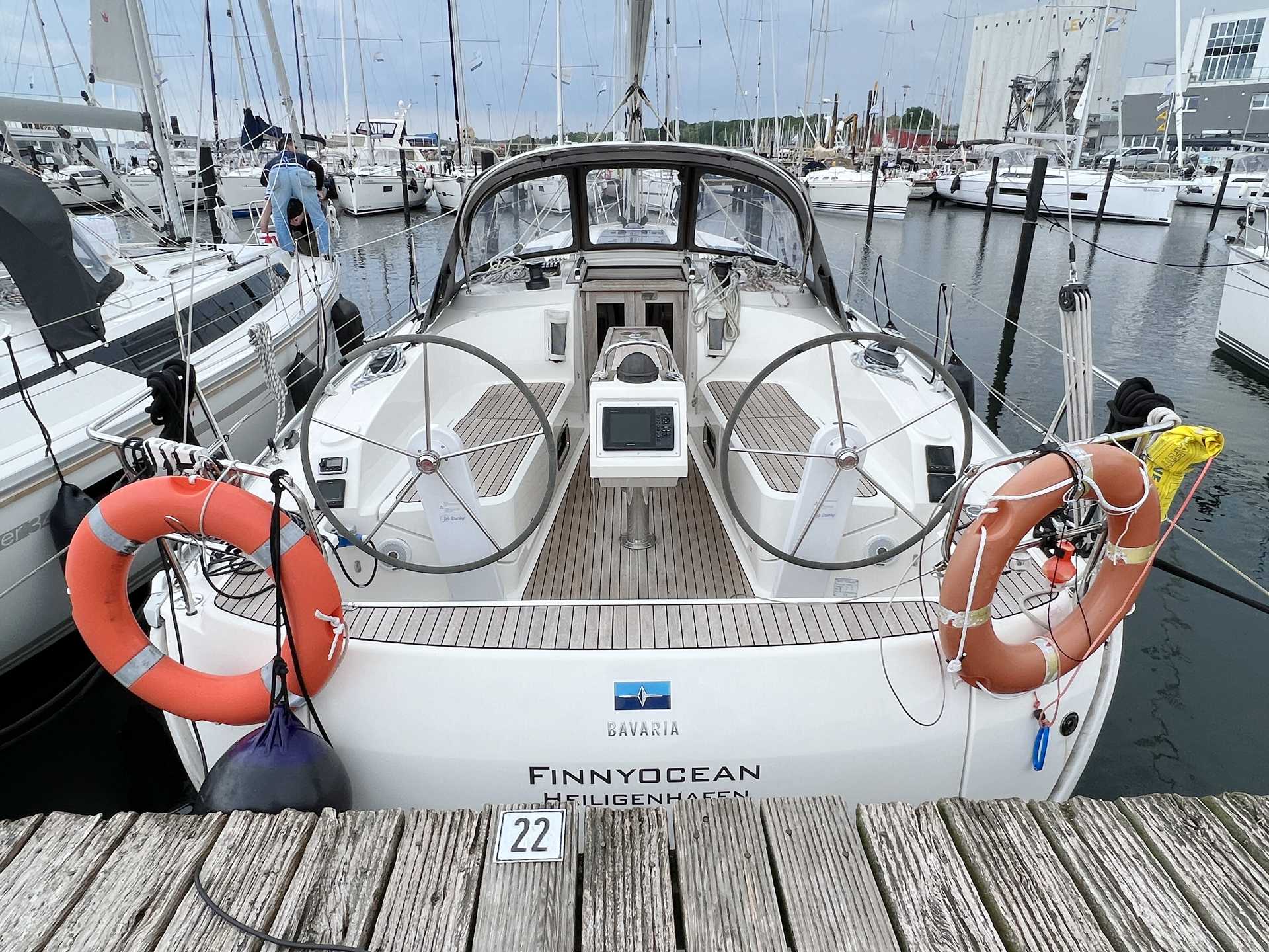 Bavaria Cruiser 37 - 3 cab. — photo 1