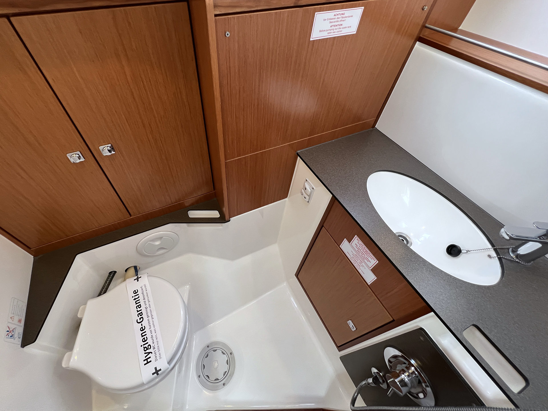 Bavaria Cruiser 37 - 3 cab. — photo 17