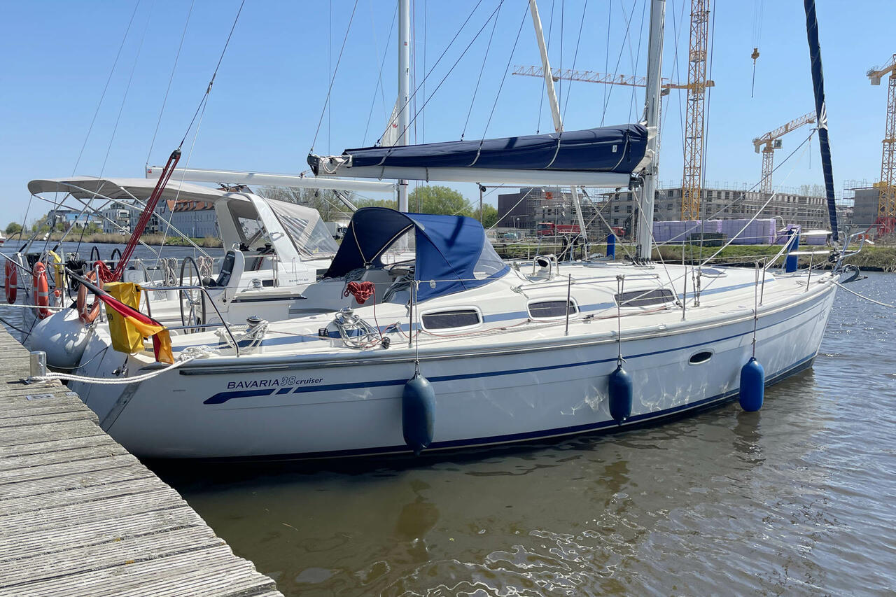 Bavaria 38 Cruiser — photo 5