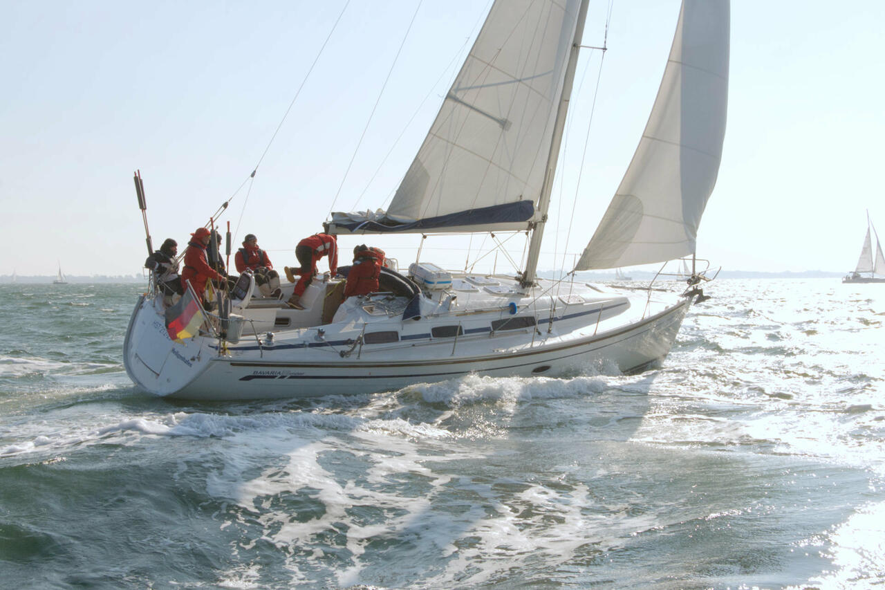 Bavaria 38 Cruiser — photo 9