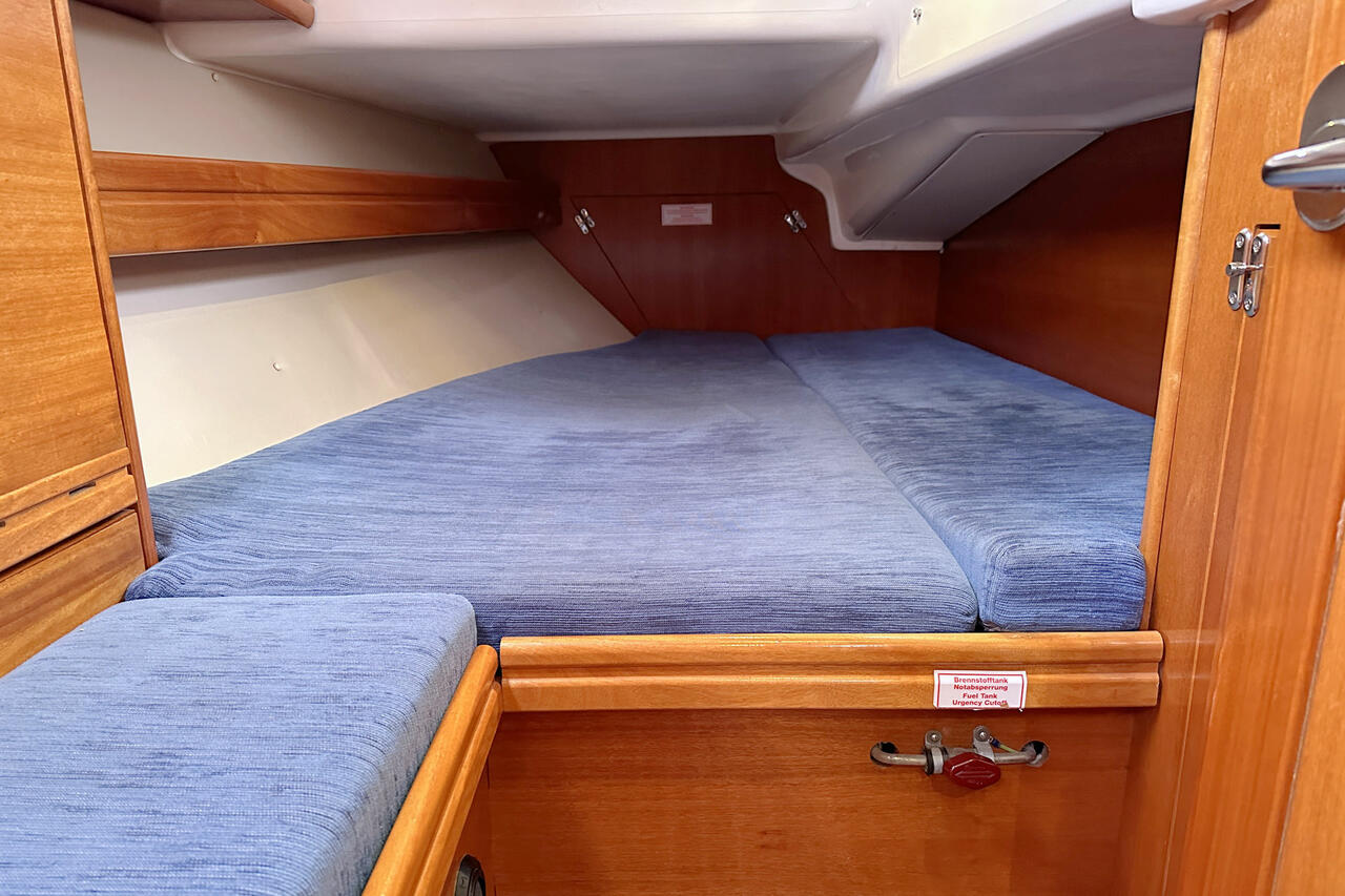 Bavaria 38 Cruiser — photo 18