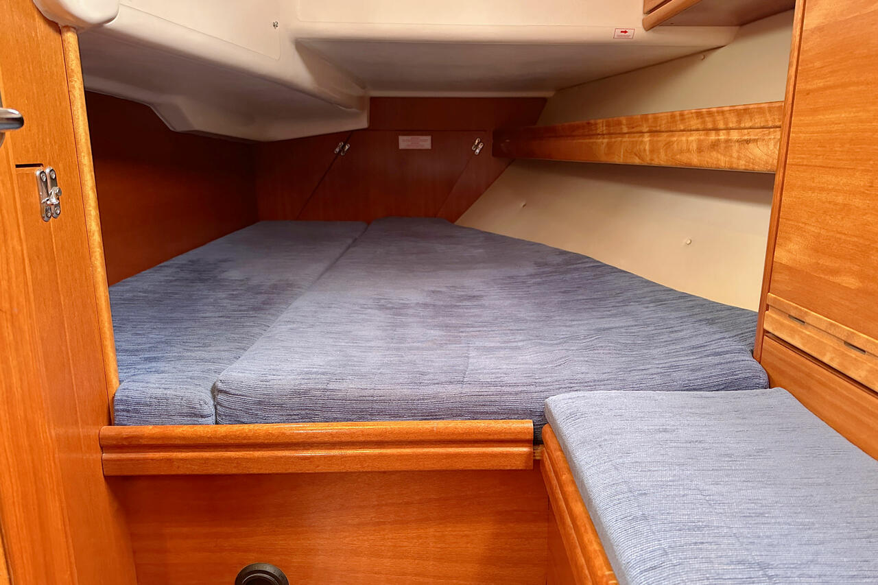 Bavaria 38 Cruiser — photo 19