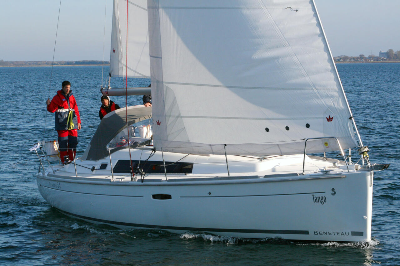 Oceanis 34.2 — photo 3