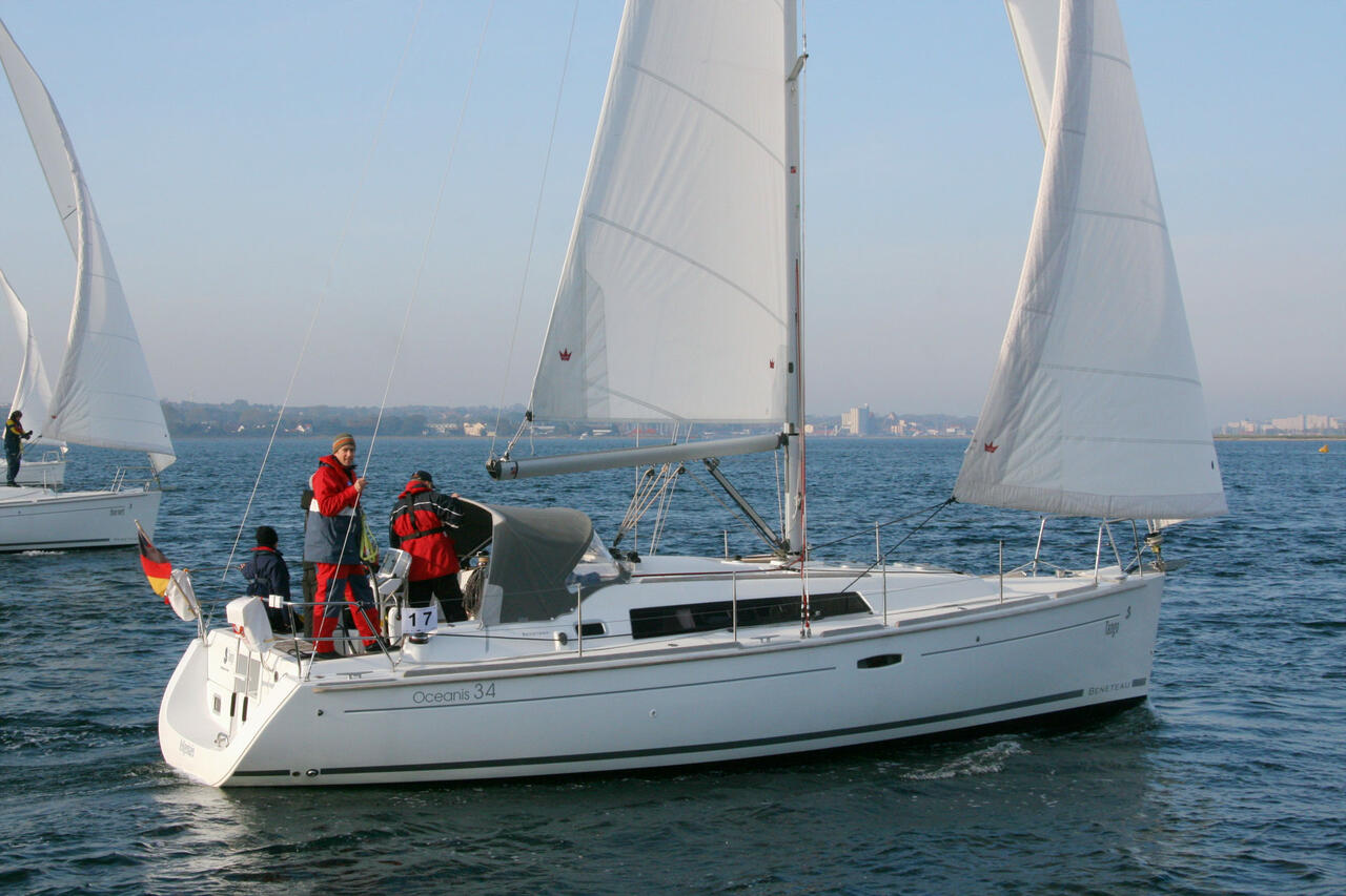 Oceanis 34.2 — photo 7