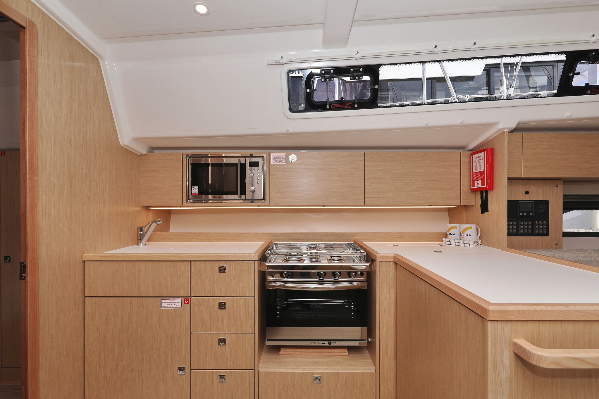 Bavaria C42 — photo 22