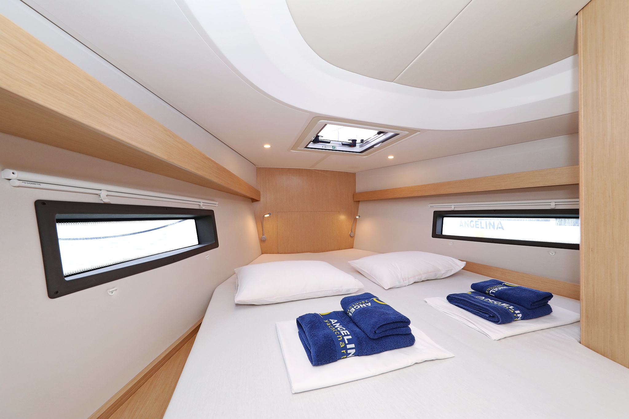 Bavaria C42 — photo 32