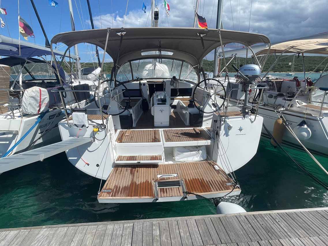 Sun Odyssey 440 - 4 cab. — photo 1