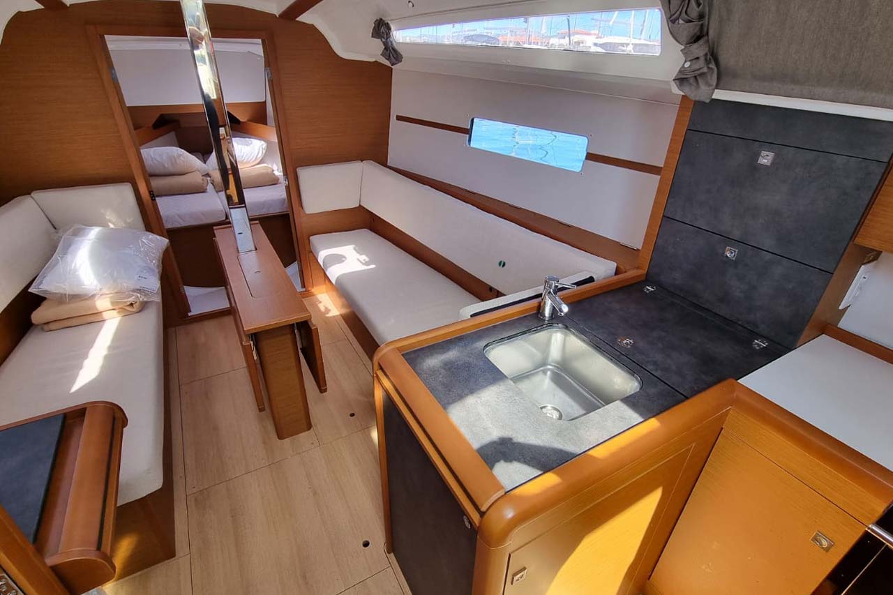 Sun Odyssey 349 - 2 cab. — photo 6