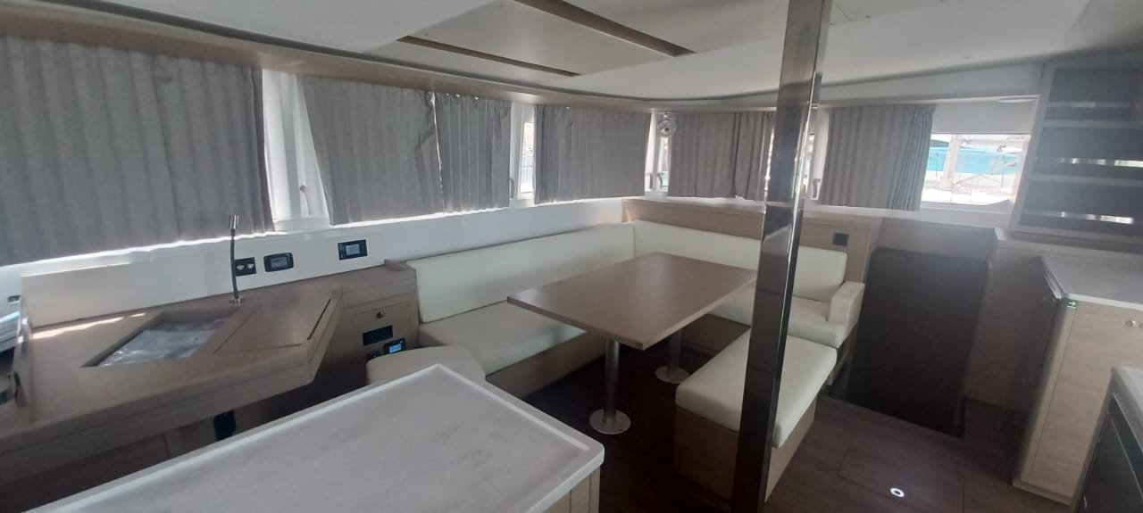 Lagoon 46 - 4 + 2 cab. — photo 12