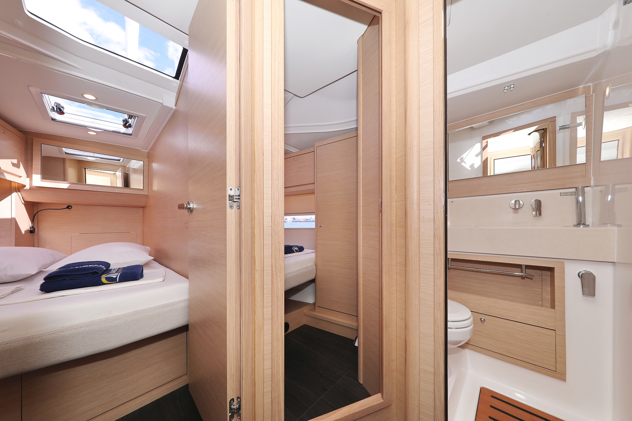 Dufour 470 - 5 cab. — photo 33