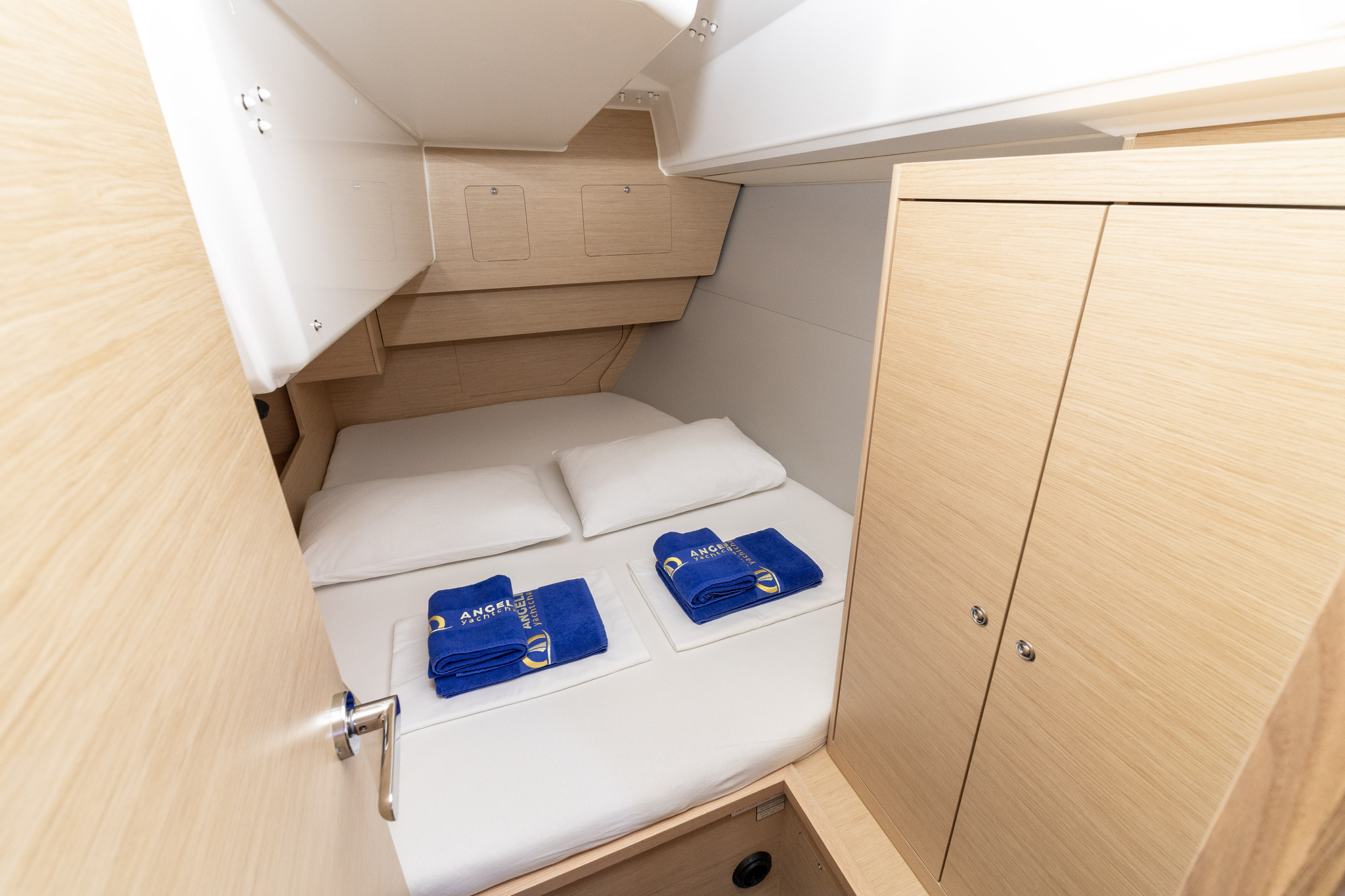 Dufour 37 - 3 cab. — photo 17