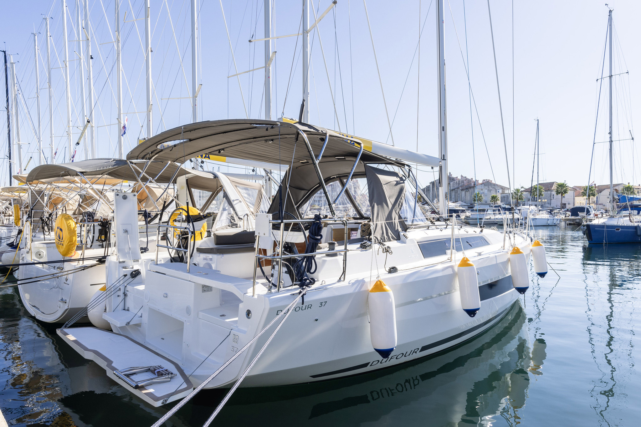 Dufour 37 - 3 cab. — photo 28