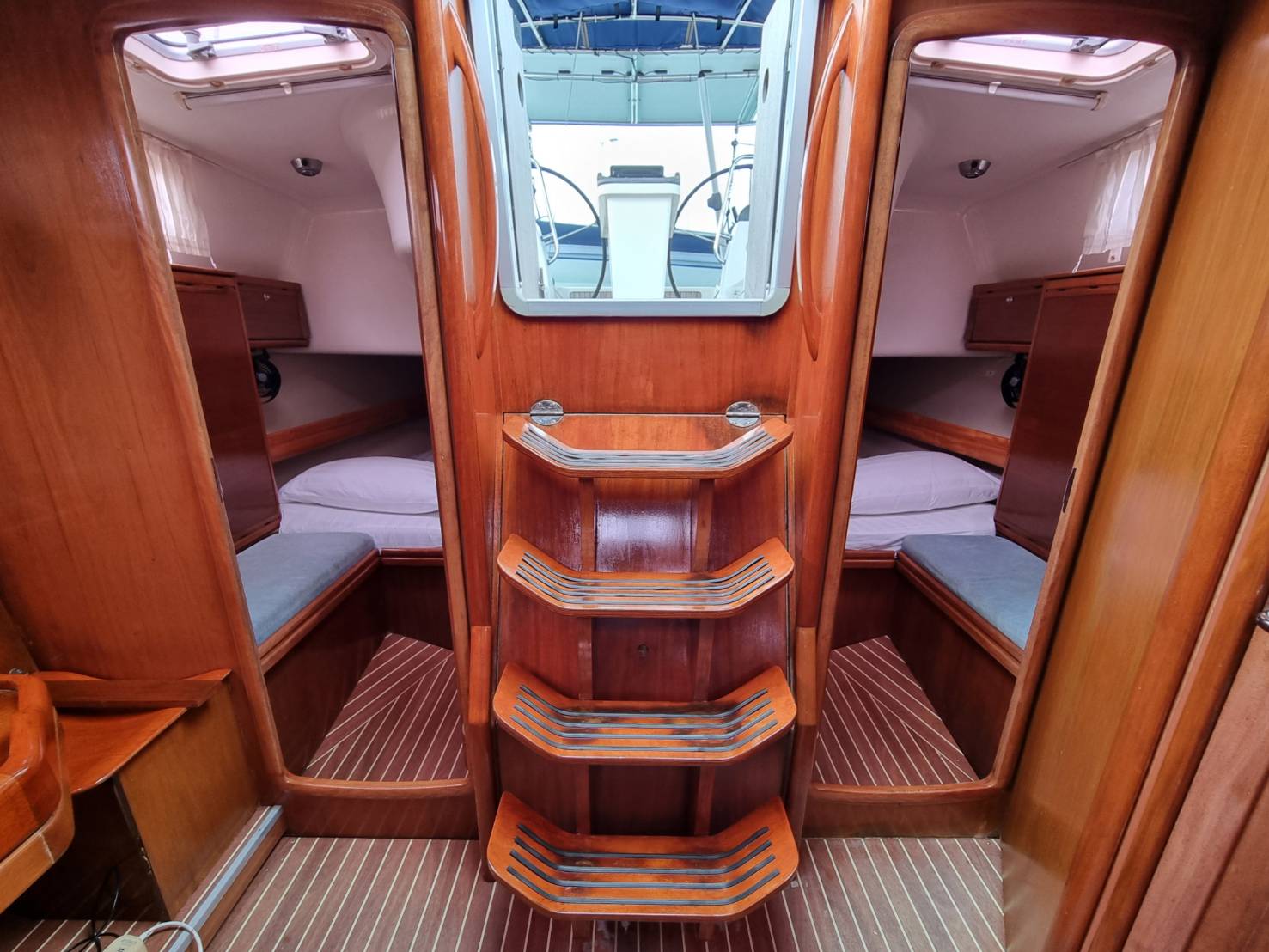Bavaria 40 Cruiser — photo 11