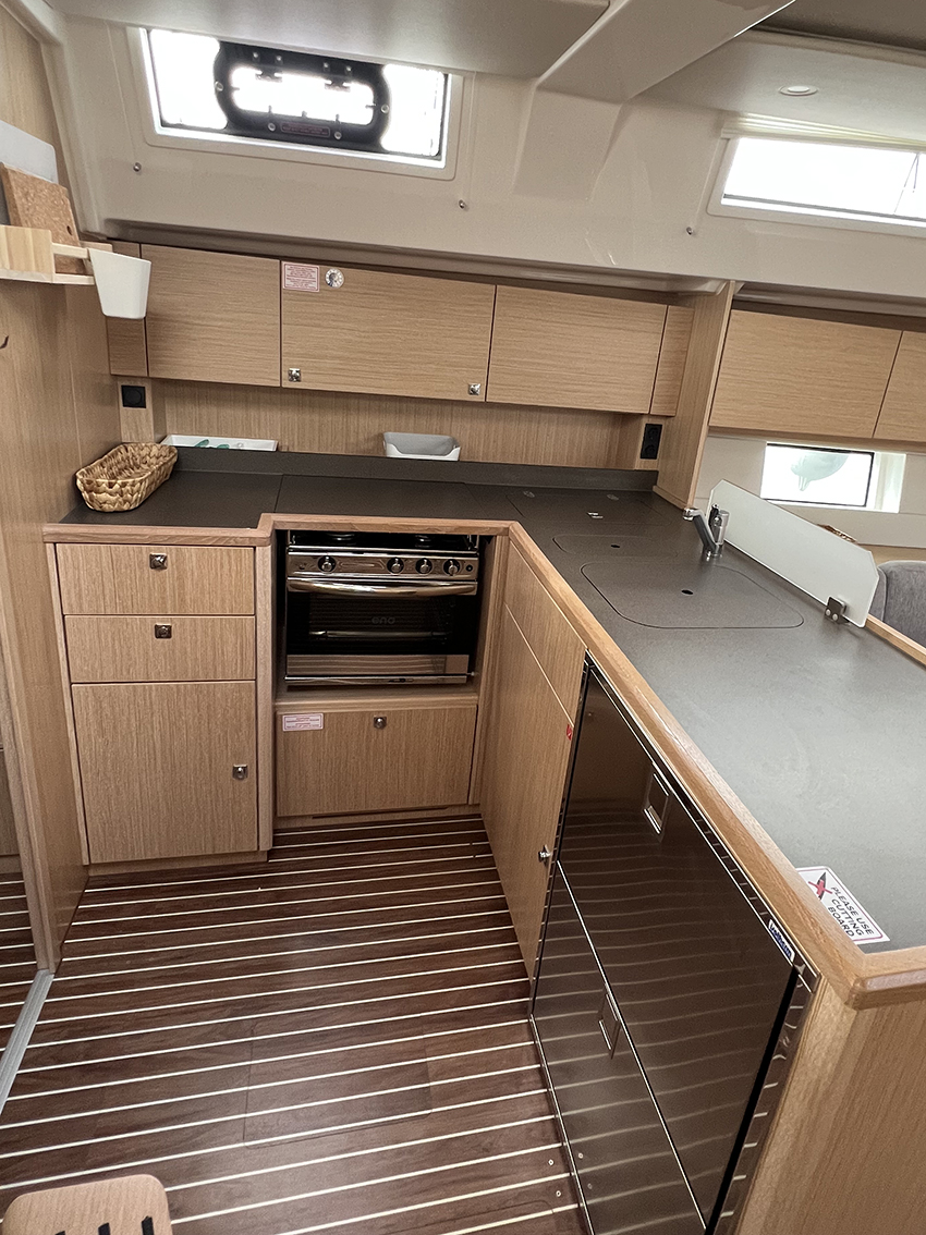 Bavaria C45 Style - 3 cab. — photo 14