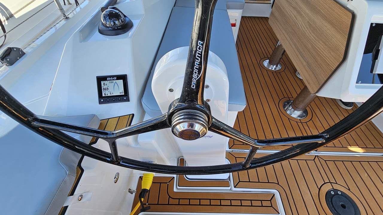 Bavaria C38 — photo 29