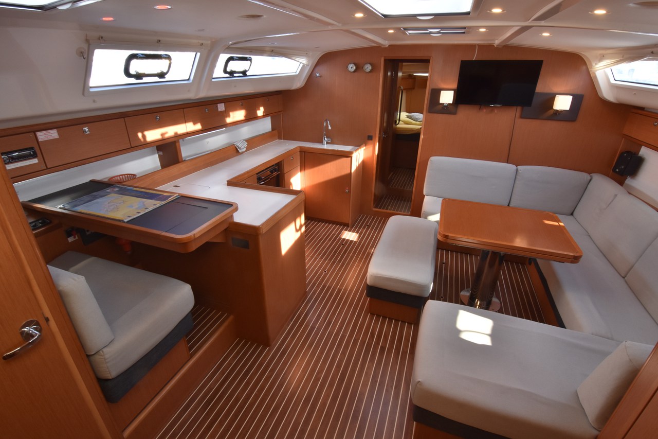 Bavaria Cruiser 51 — photo 6