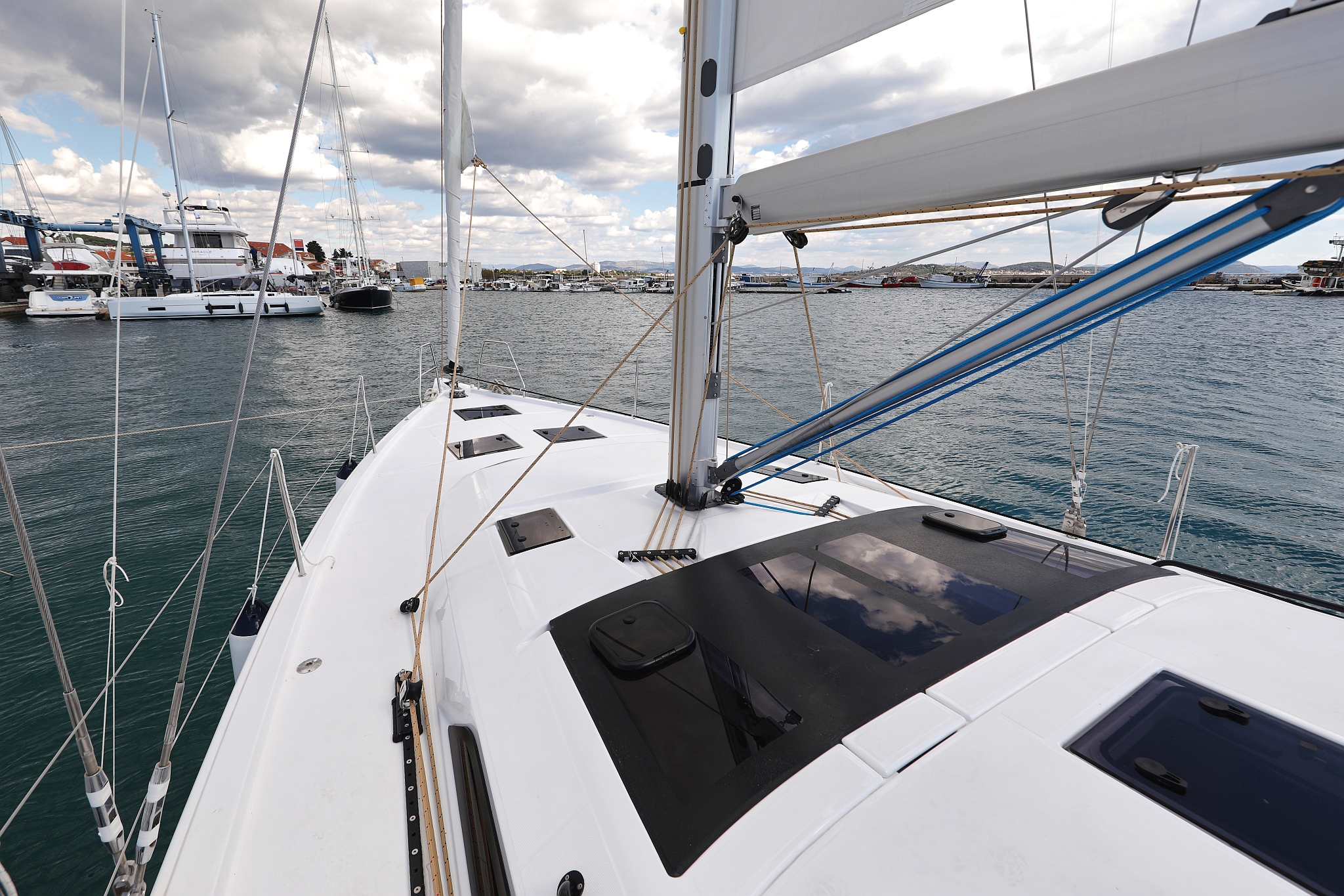 Dufour 470 - 5 cab. — photo 10