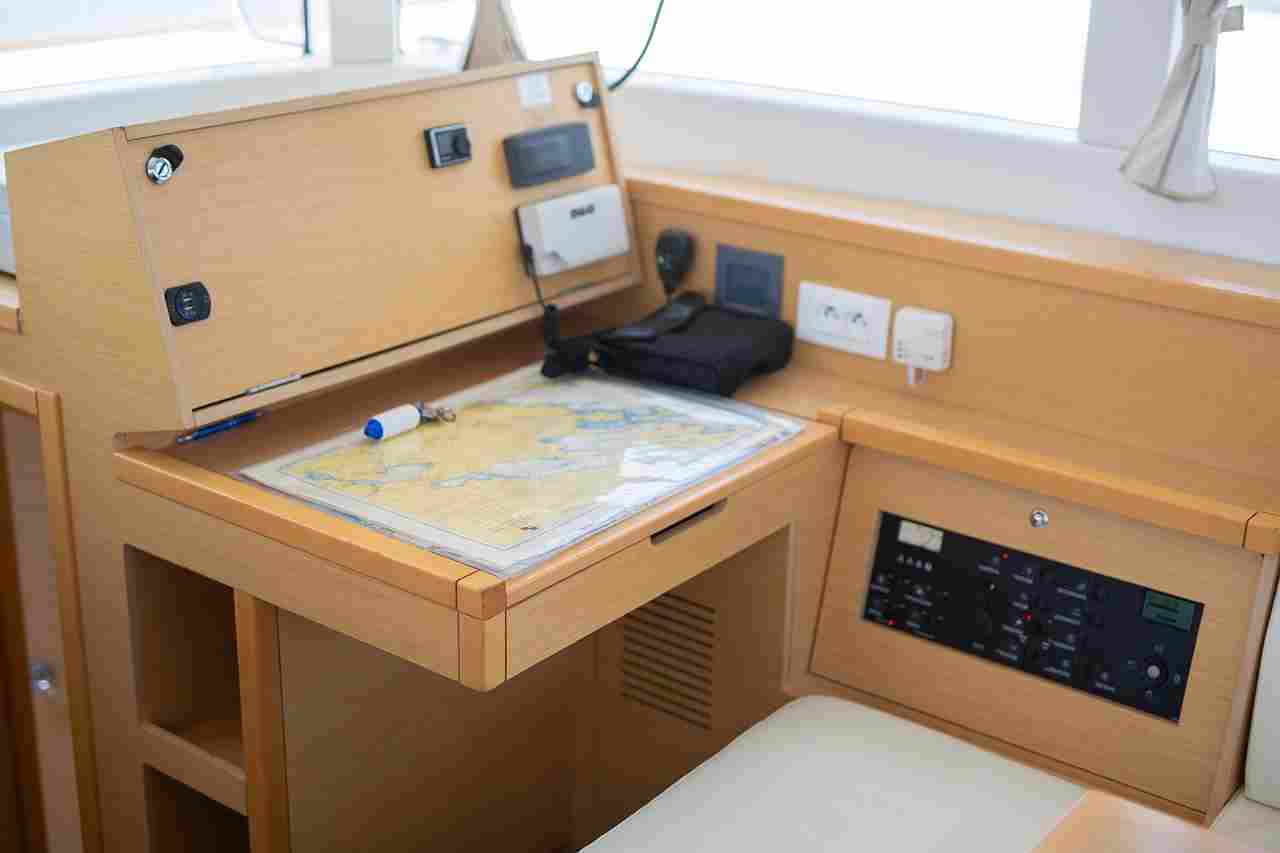 Lagoon 39 - 4 + 2 cab. — photo 5