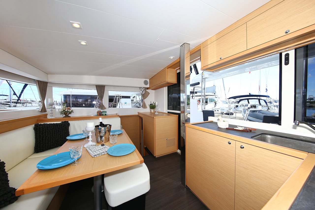 Lagoon 39 - 4 + 2 cab. — photo 26