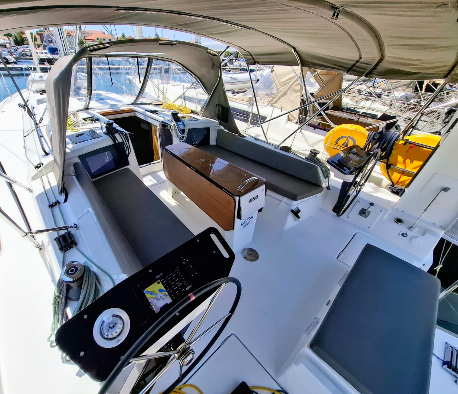 Dufour 41 - 3 cab. — photo 7