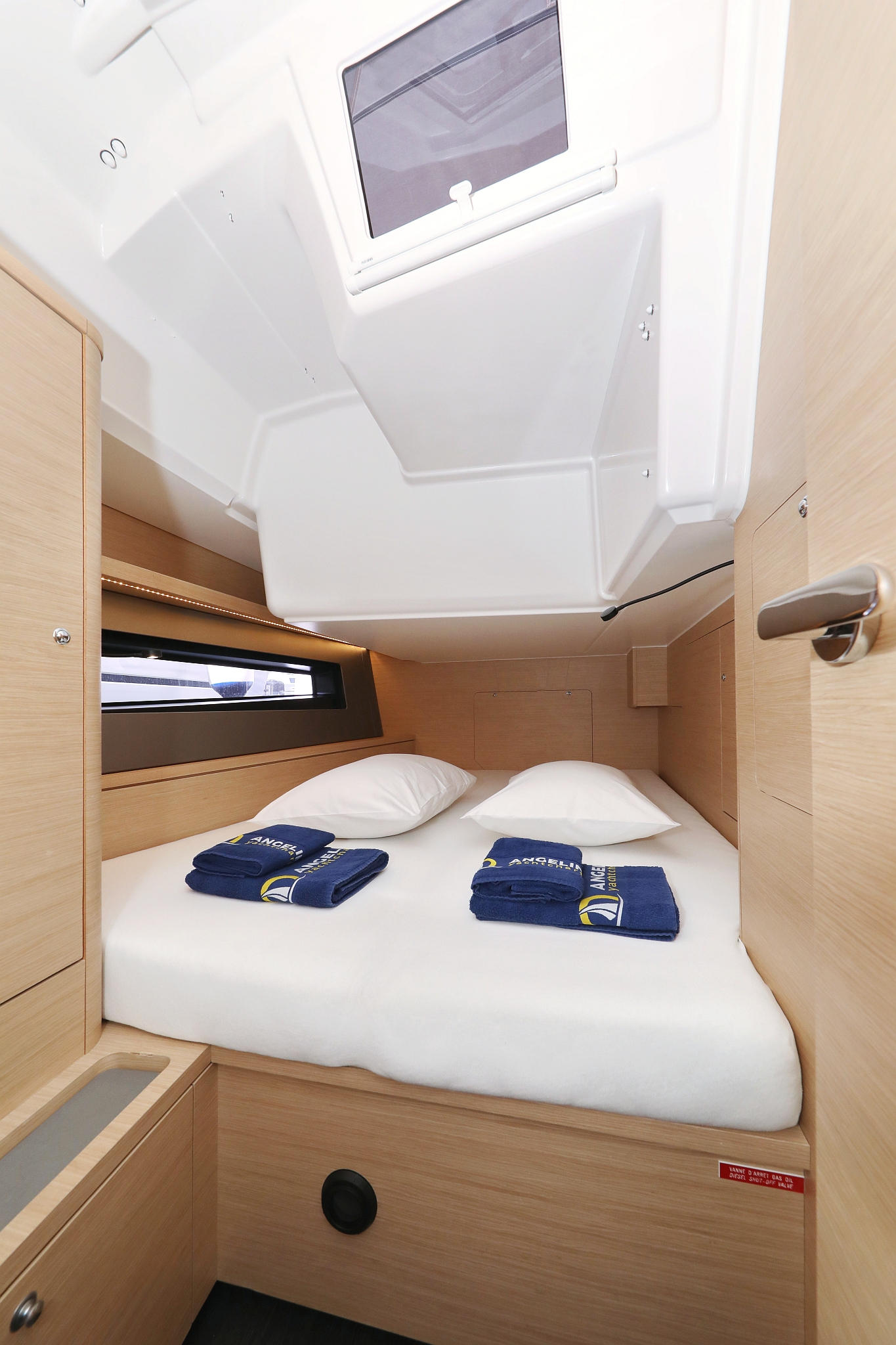 Dufour 41 - 3 cab. — photo 24