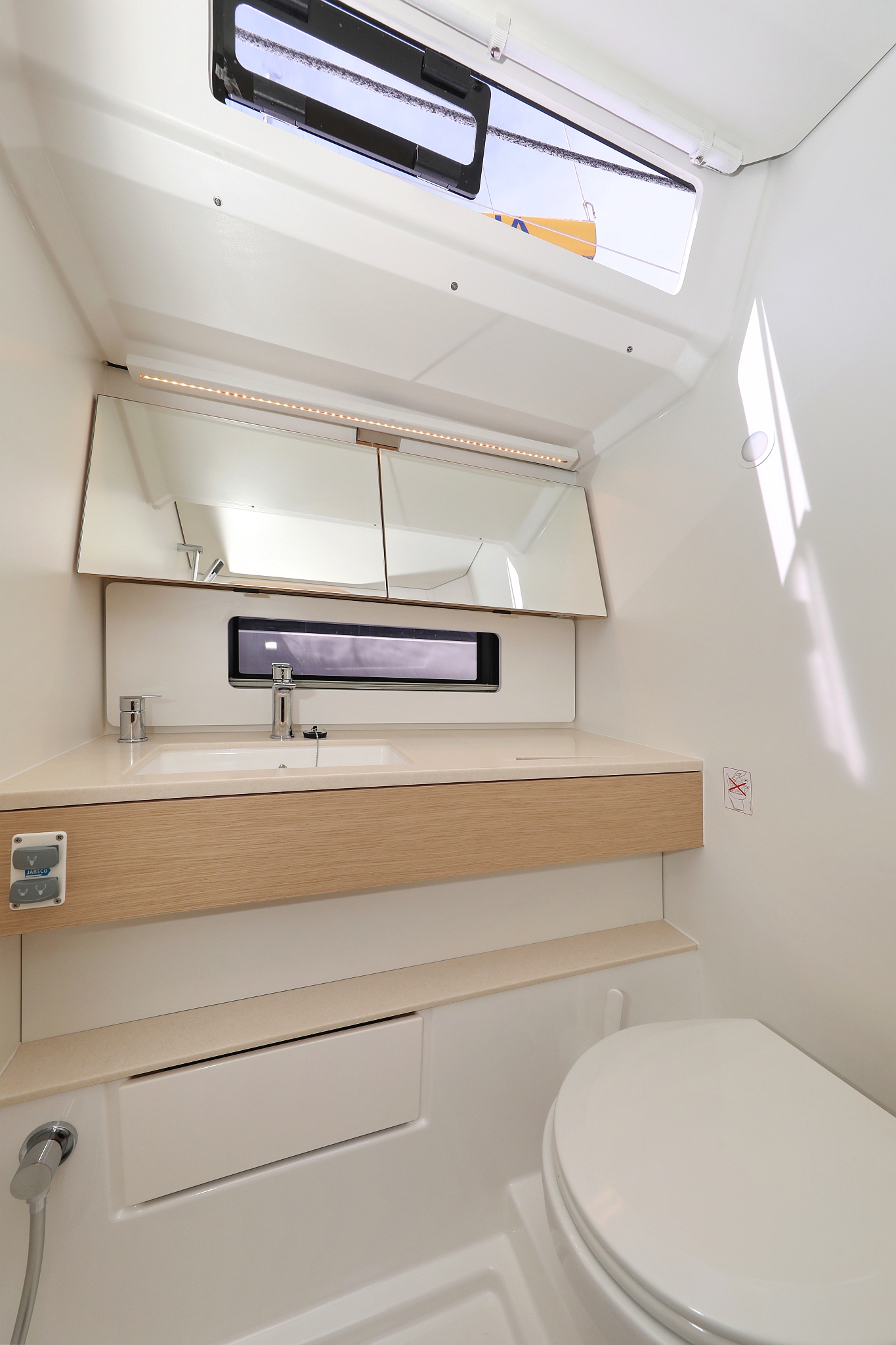 Dufour 41 - 3 cab. — photo 38