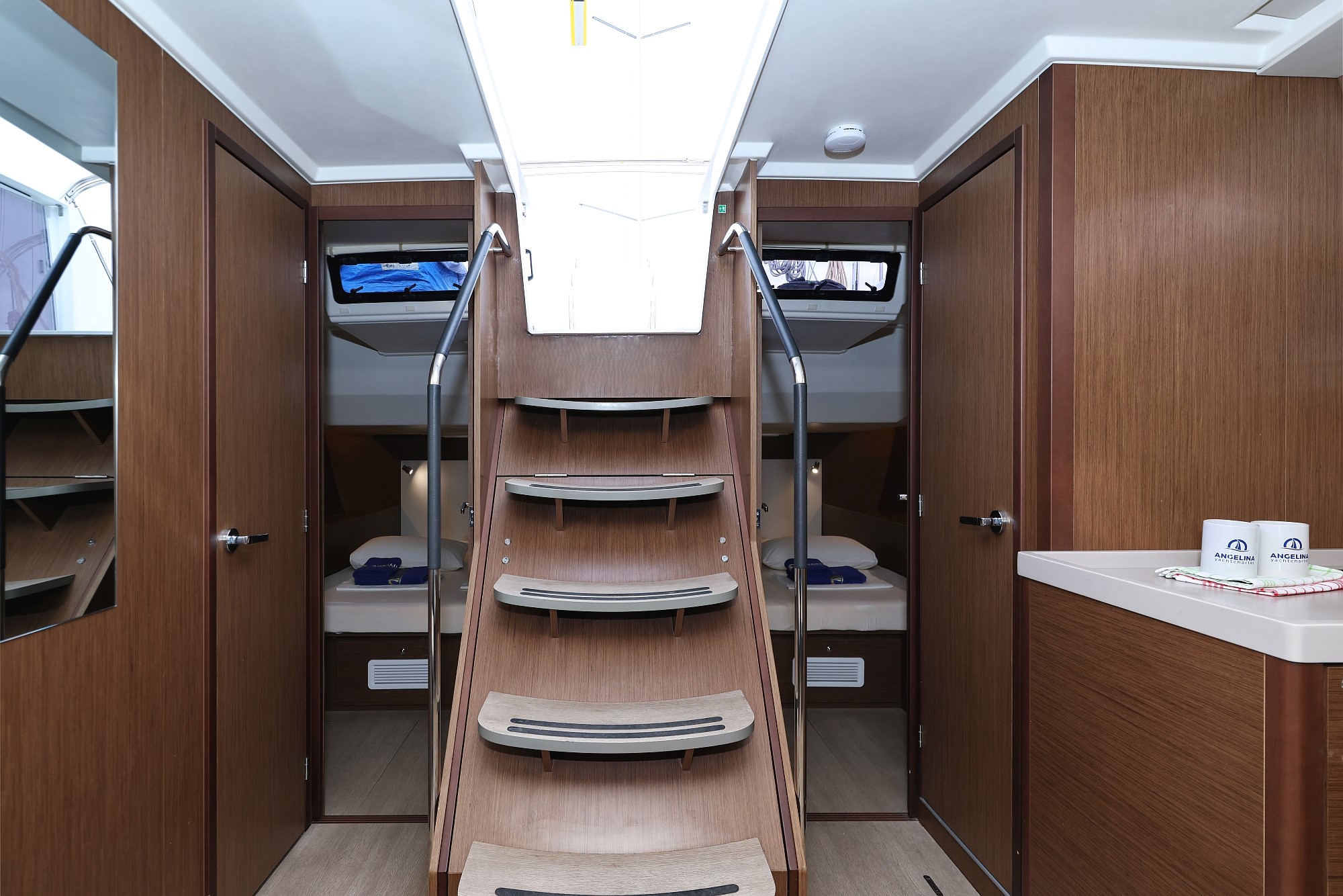 Oceanis 51.1 - 5 + 1 cab. — photo 23