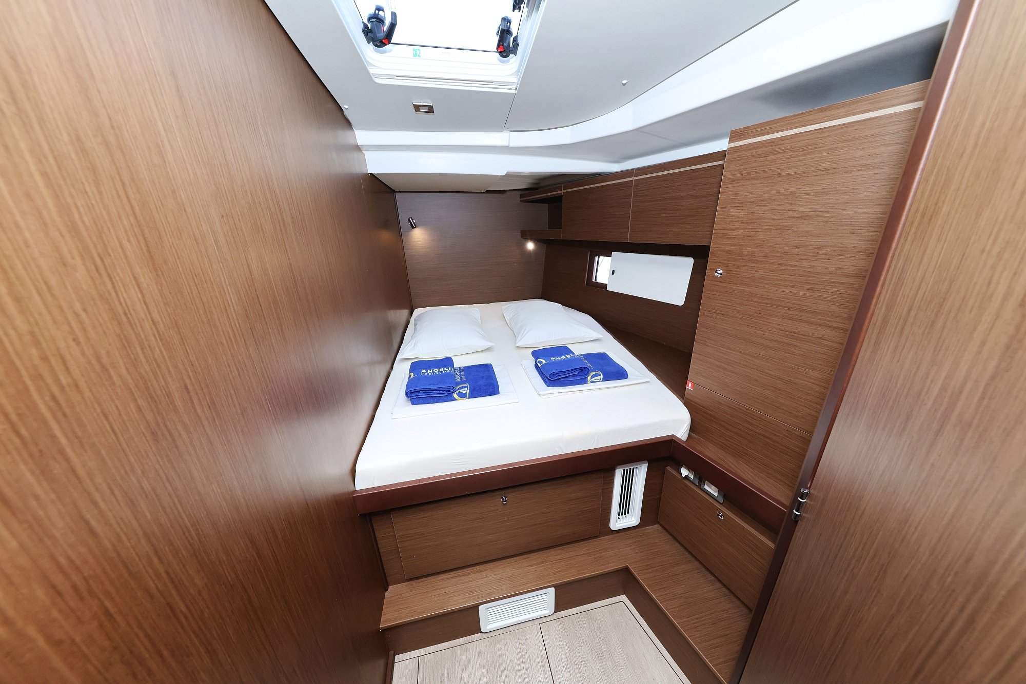 Oceanis 51.1 - 5 + 1 cab. — photo 28