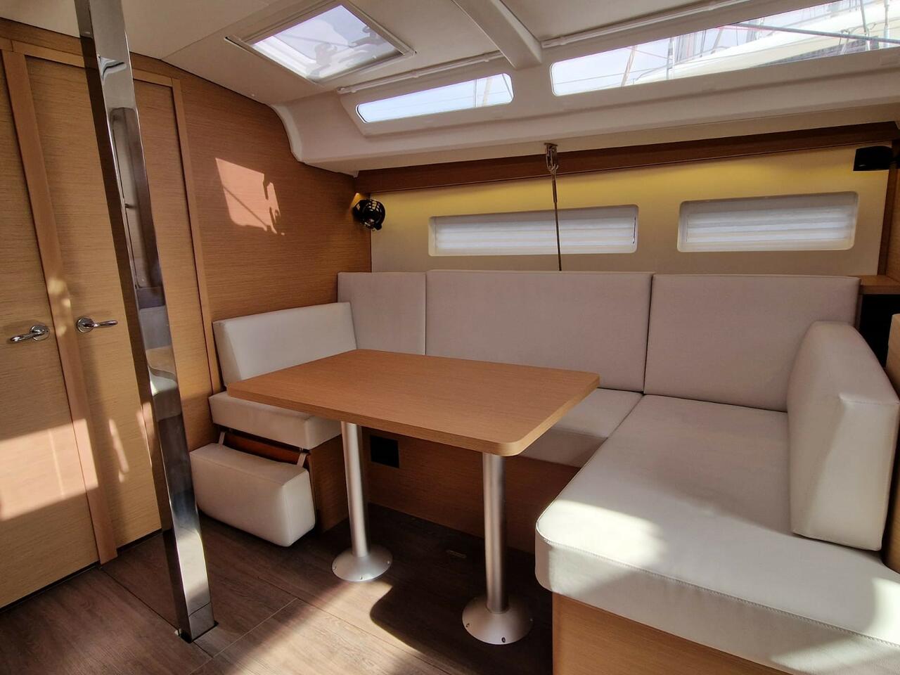 Sun Odyssey 440 - 4 cab. — photo 8