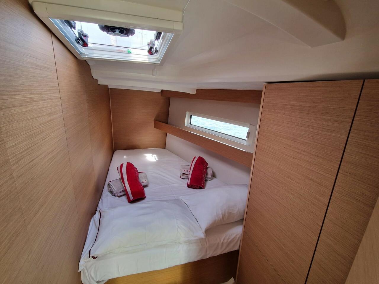 Sun Odyssey 440 - 4 cab. — photo 14