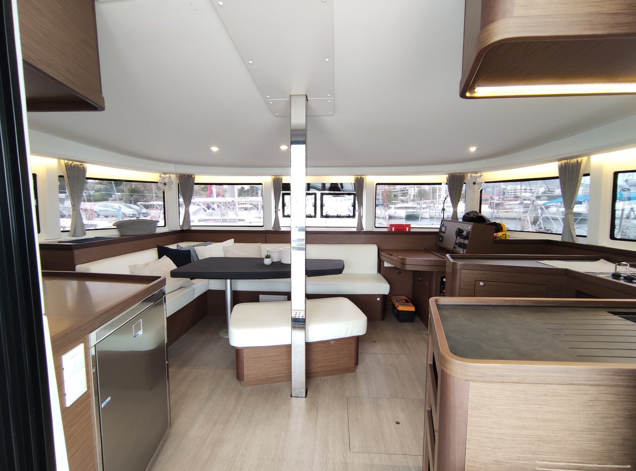 Lagoon 42 - 4 + 2 cab. — photo 17