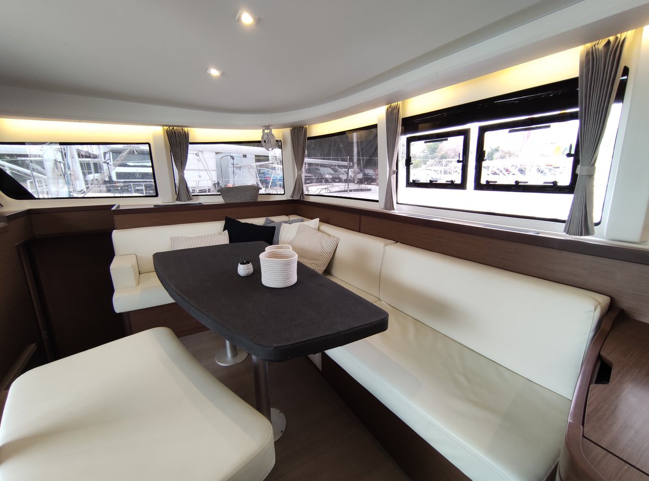 Lagoon 42 - 4 + 2 cab. — photo 18