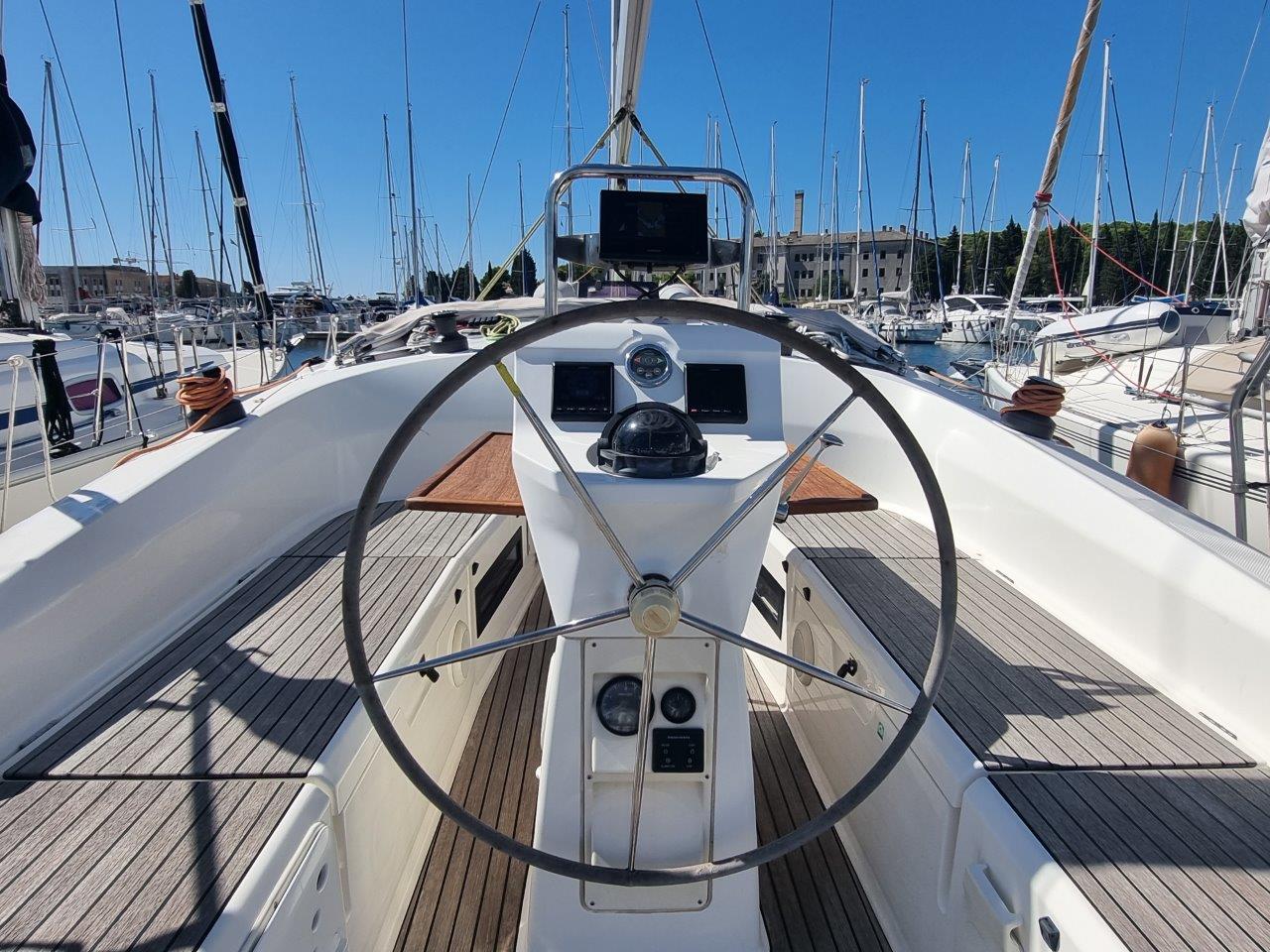 Bavaria Cruiser 36 — photo 4