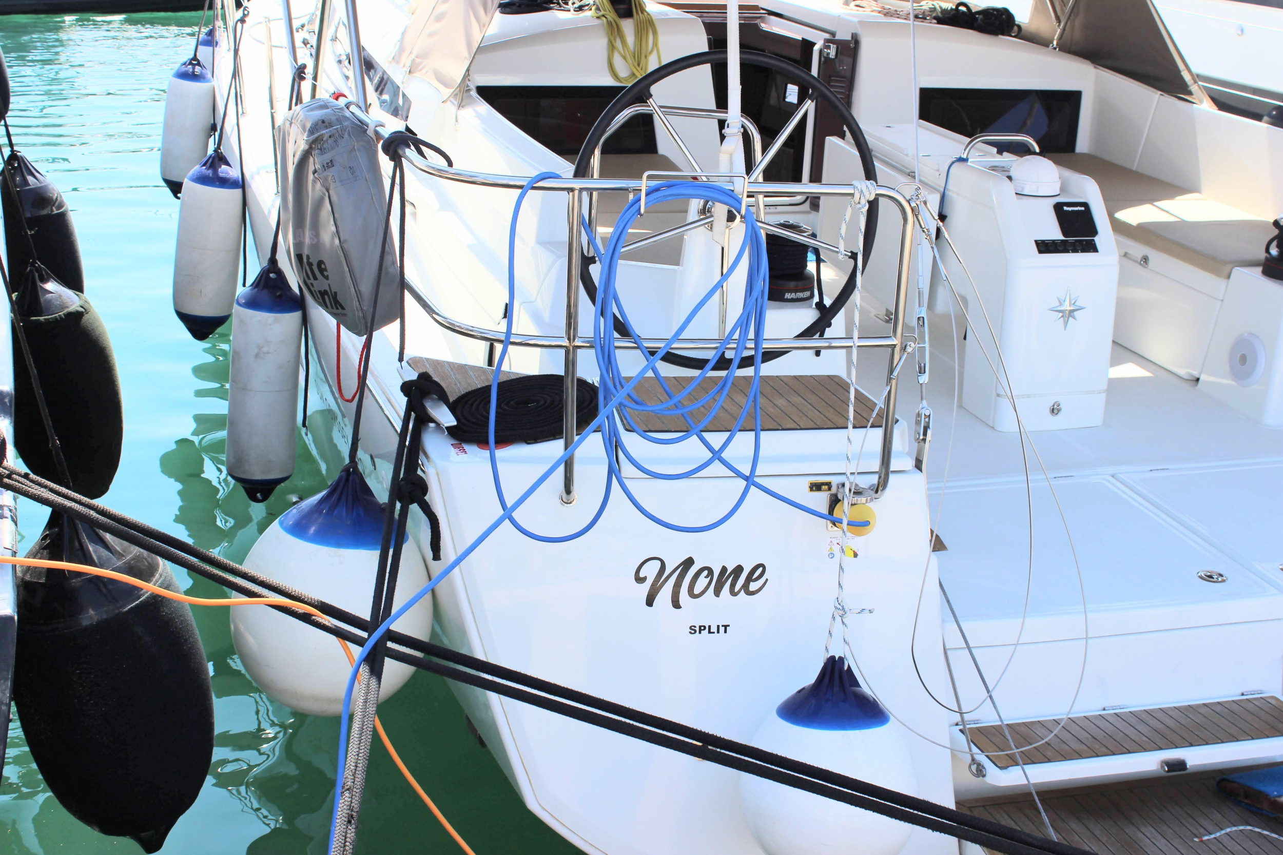 Sun Odyssey 490 - 4 + 1 cab. — photo 4