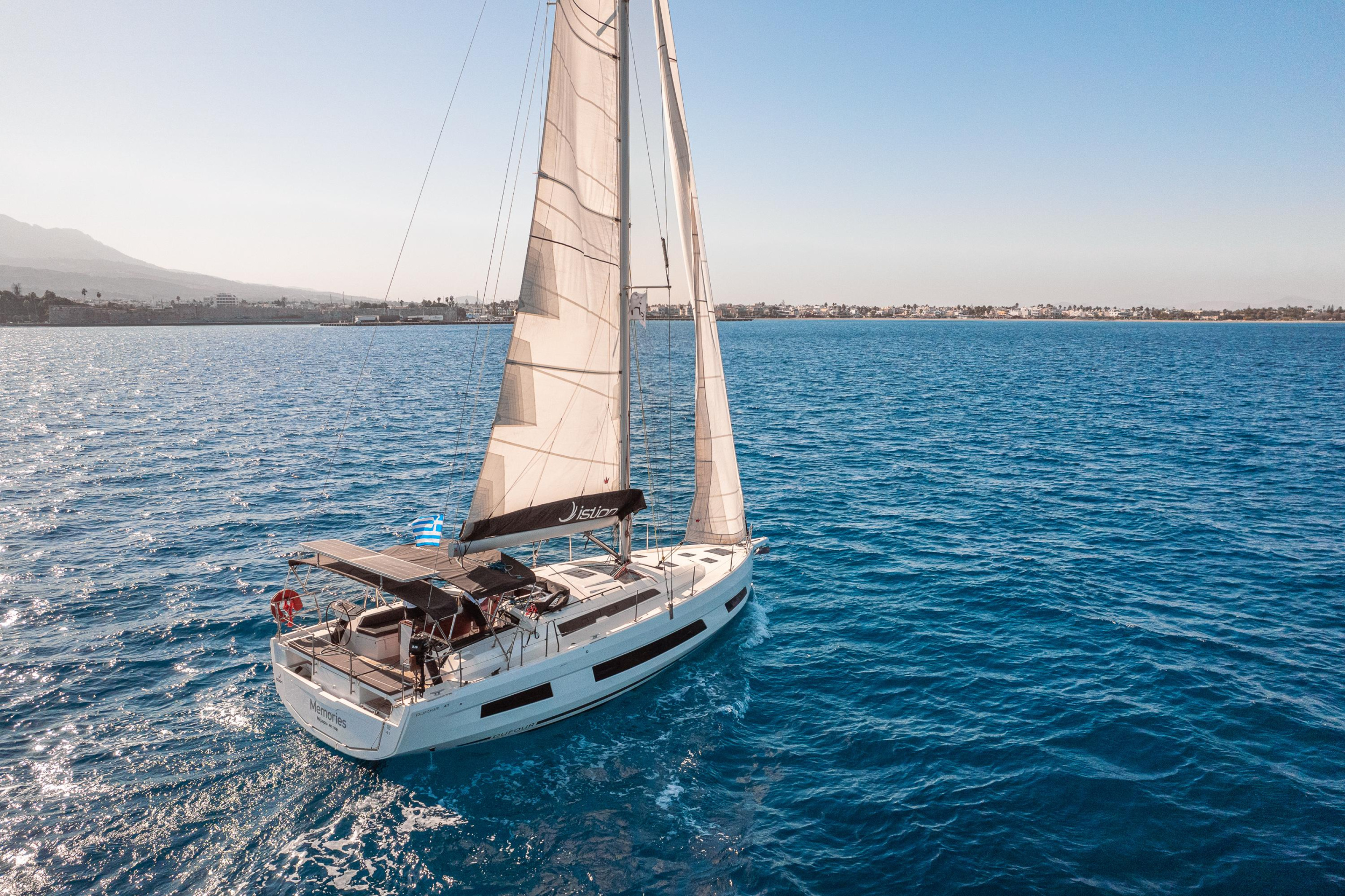 Dufour 41 - 3 cab. — photo 5