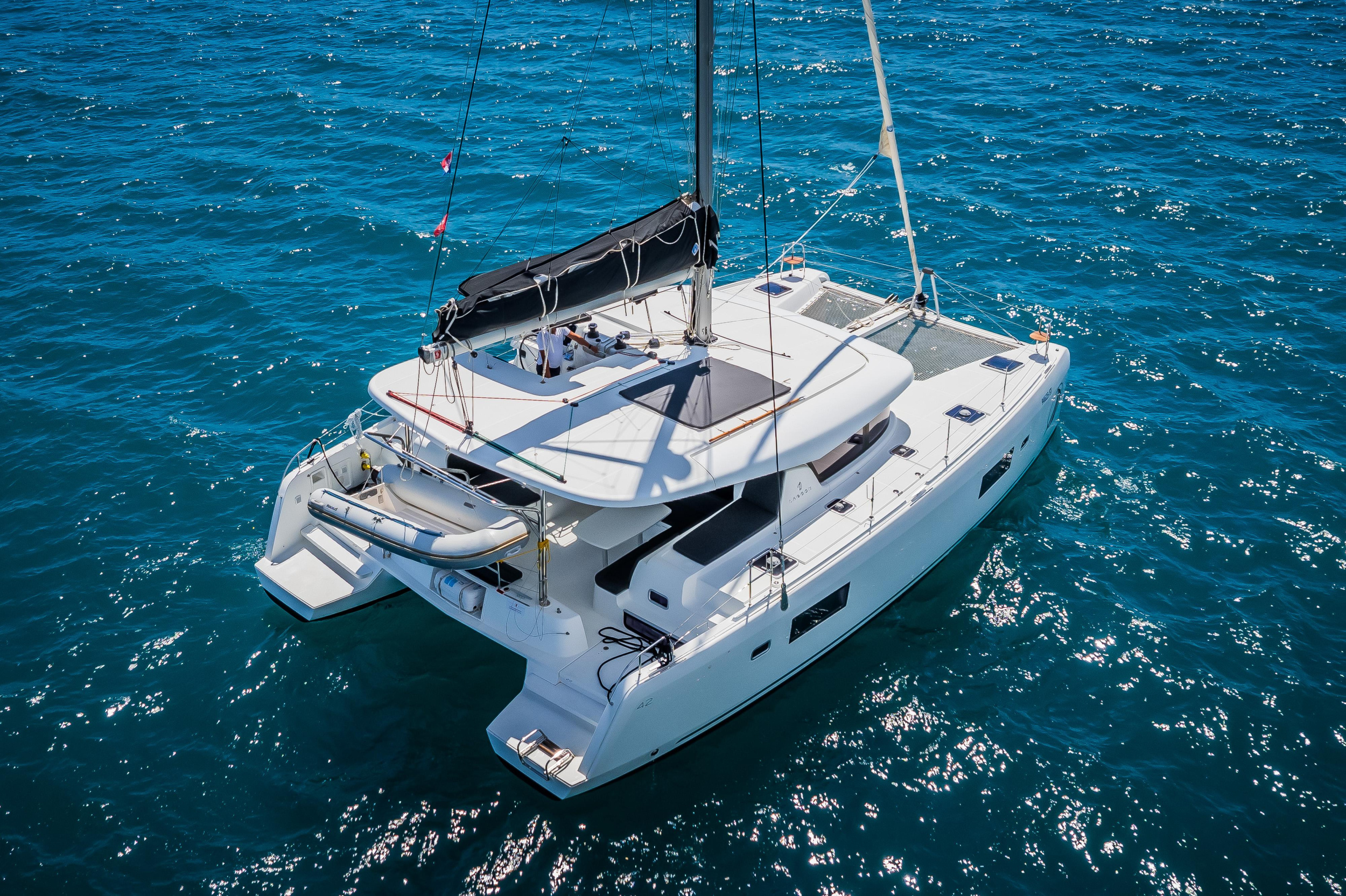Lagoon 42 - 4 + 2 cab. — photo 25