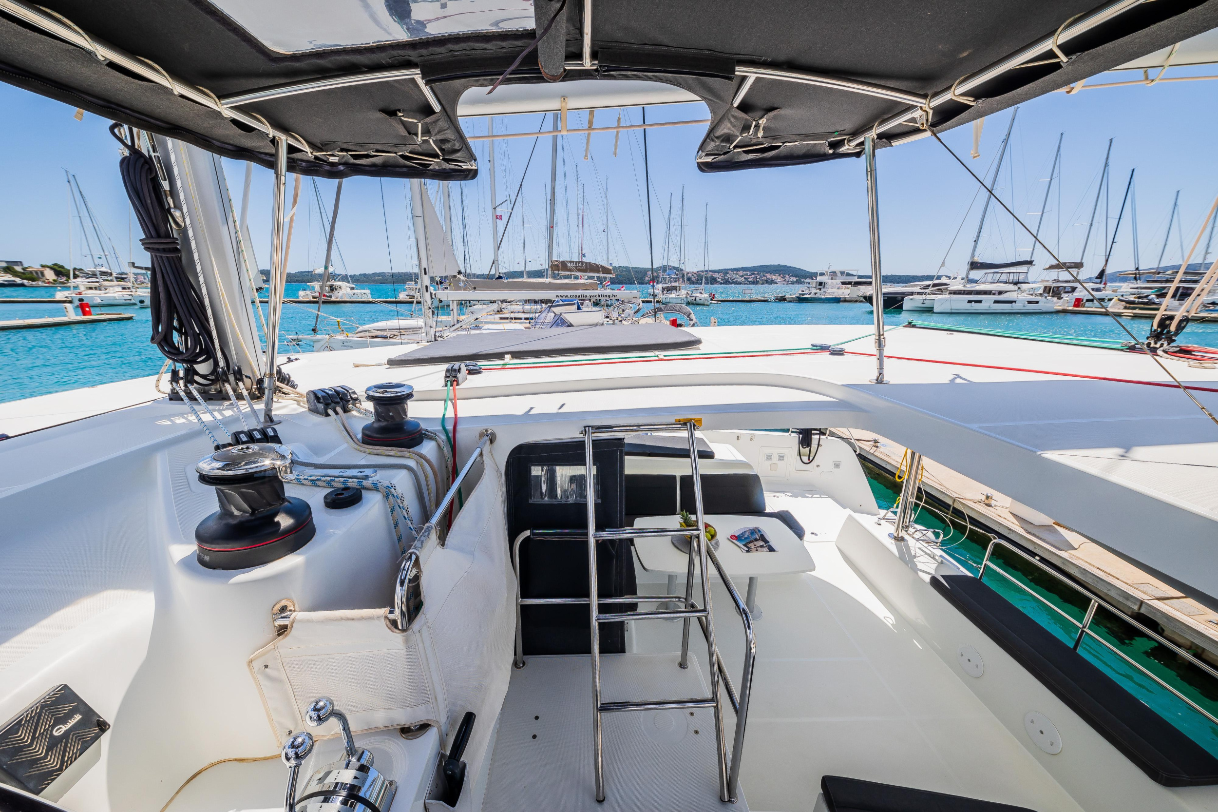 Lagoon 42 - 4 + 2 cab. — photo 29