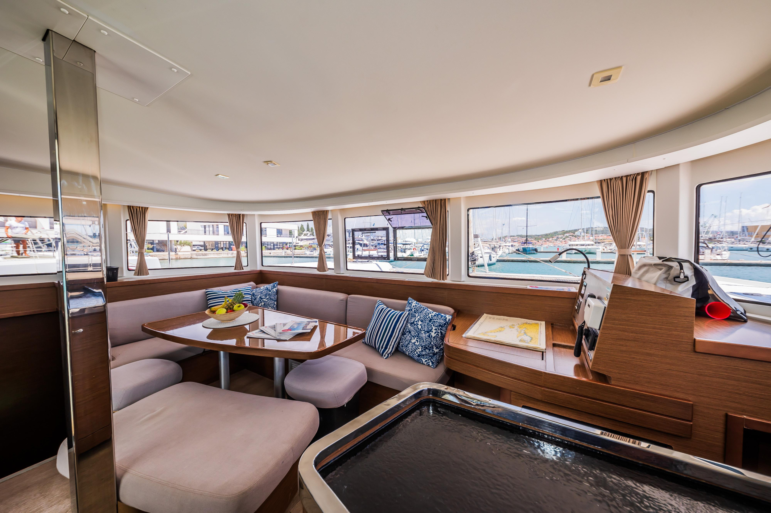 Lagoon 42 - 4 + 2 cab. — photo 6