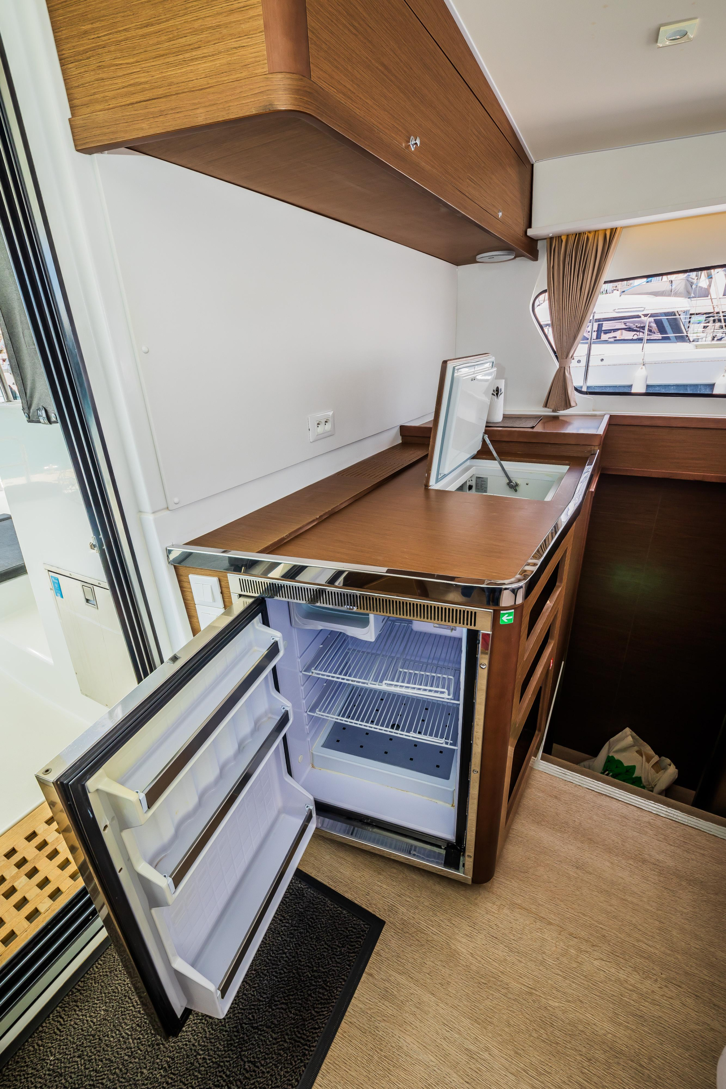 Lagoon 42 - 4 + 2 cab. — photo 11